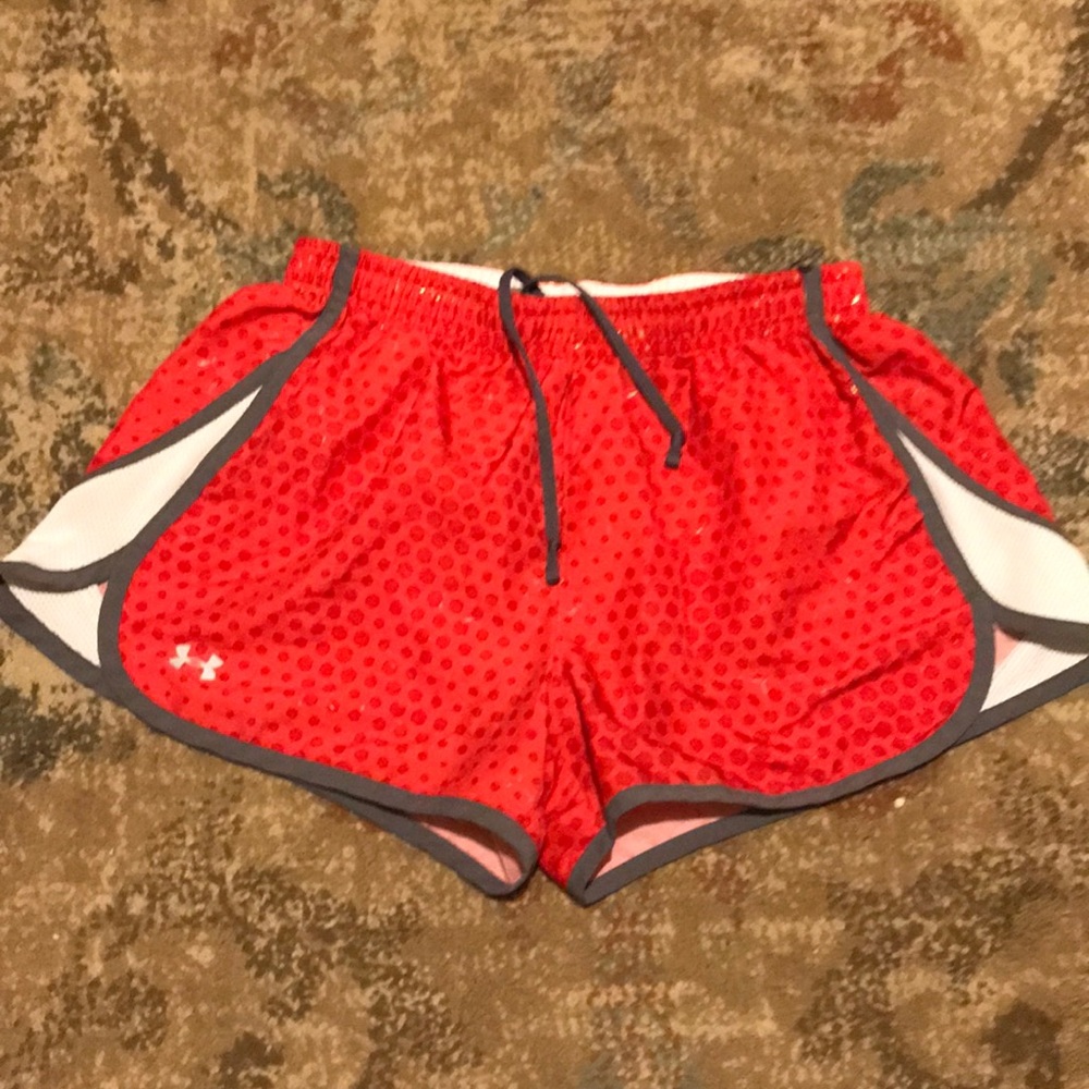 Under Armour women shorts, size small